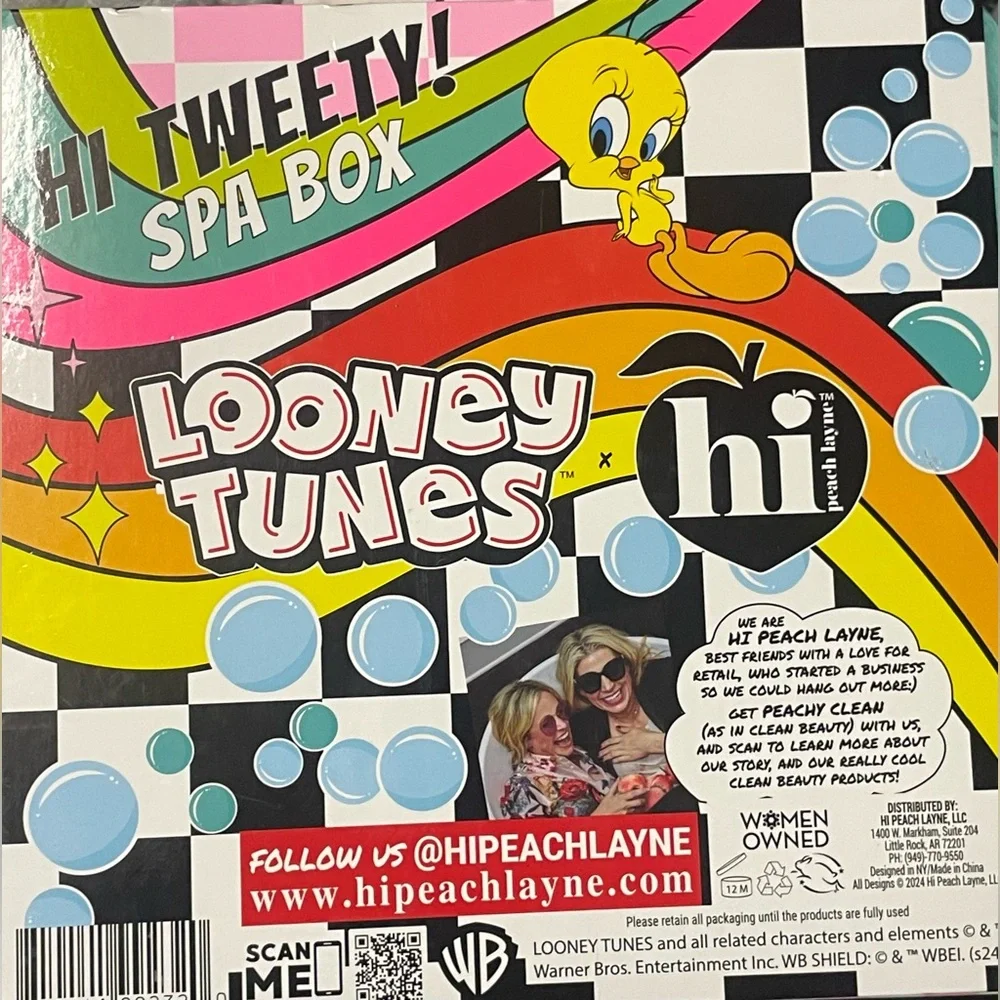 Looney Tunes Hi Tweety Spa‎ Box Set- Bath Bombs, Body Scrub, and Headband Set!
